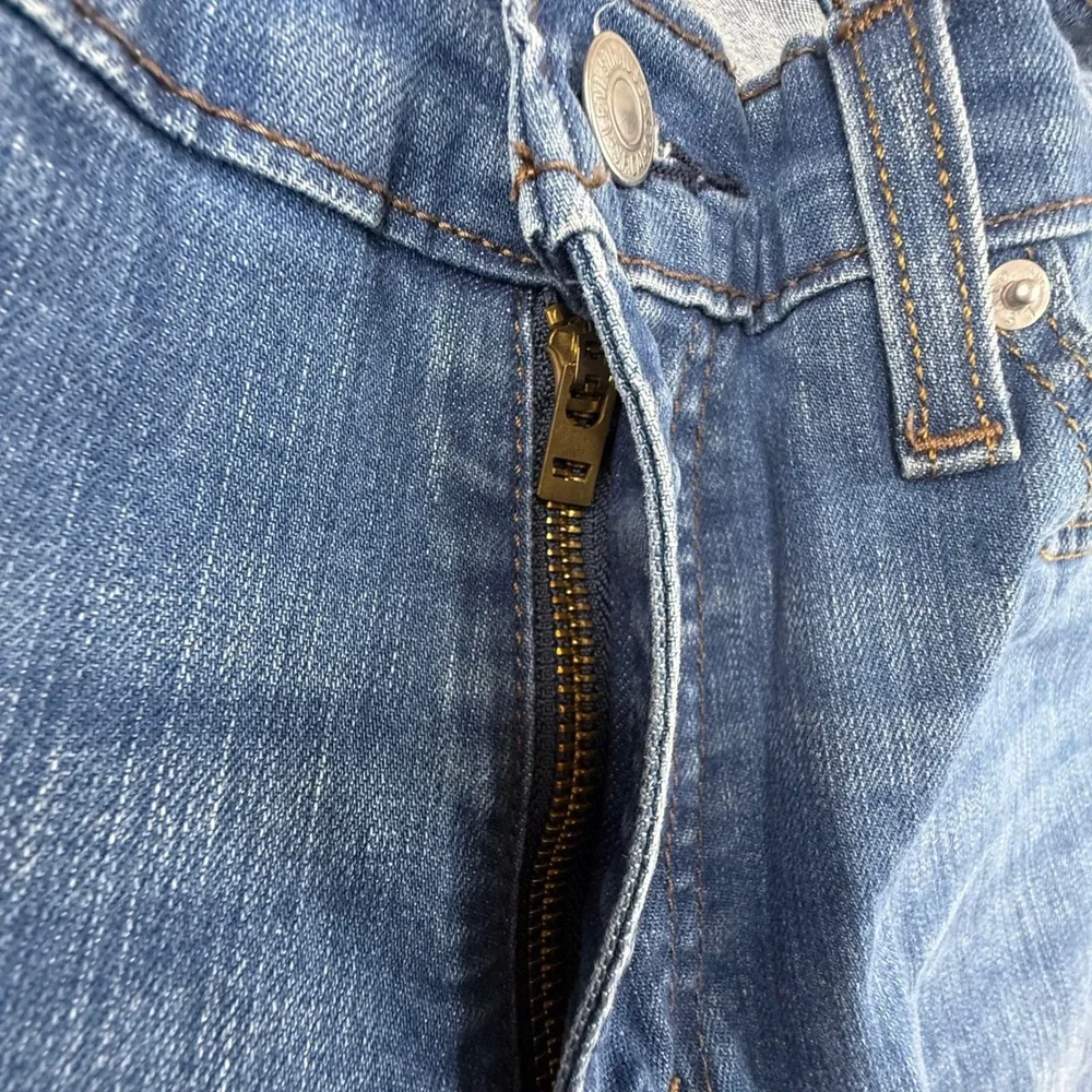 Levi's 511 Slim Fit Jeans Mens 33x30 Blue Denim Medium Wash 5-Pocket Zip Fly
